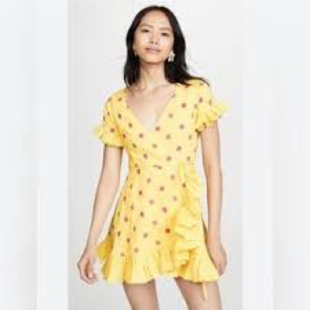 Mochi art of embroidery Yellow Floral Wrap dress 💯 Linen Large